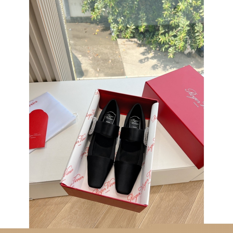 roger u1u1er flat shoes